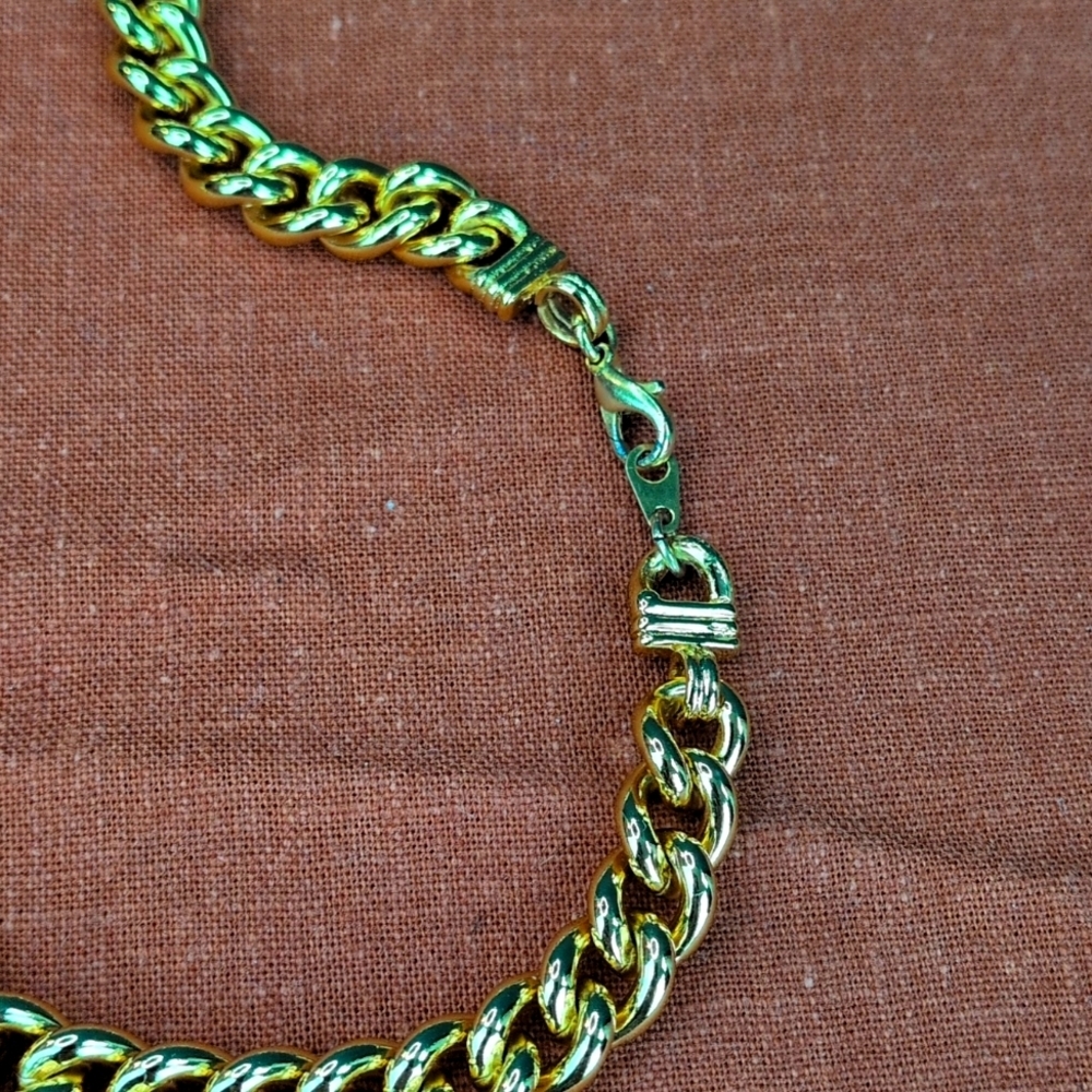 Cuban Chain Necklace With Sailor Clasp 24 K Gold Filled  Unisex! - Picture 11 of 11